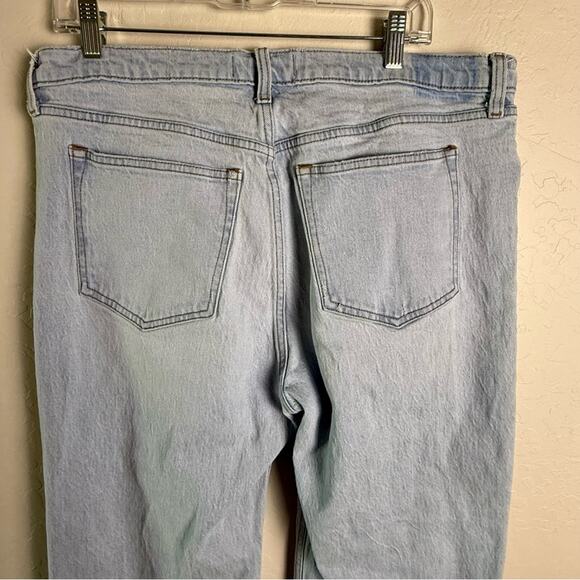 Abercrombie & Fitch The 90's Relaxed Jean High Rise Light Wash Distressed 33 16R - Picture 7 of 14